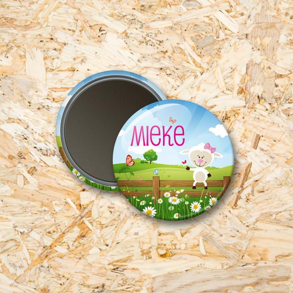 Magneet 37mm Schaapje op hek Meisje